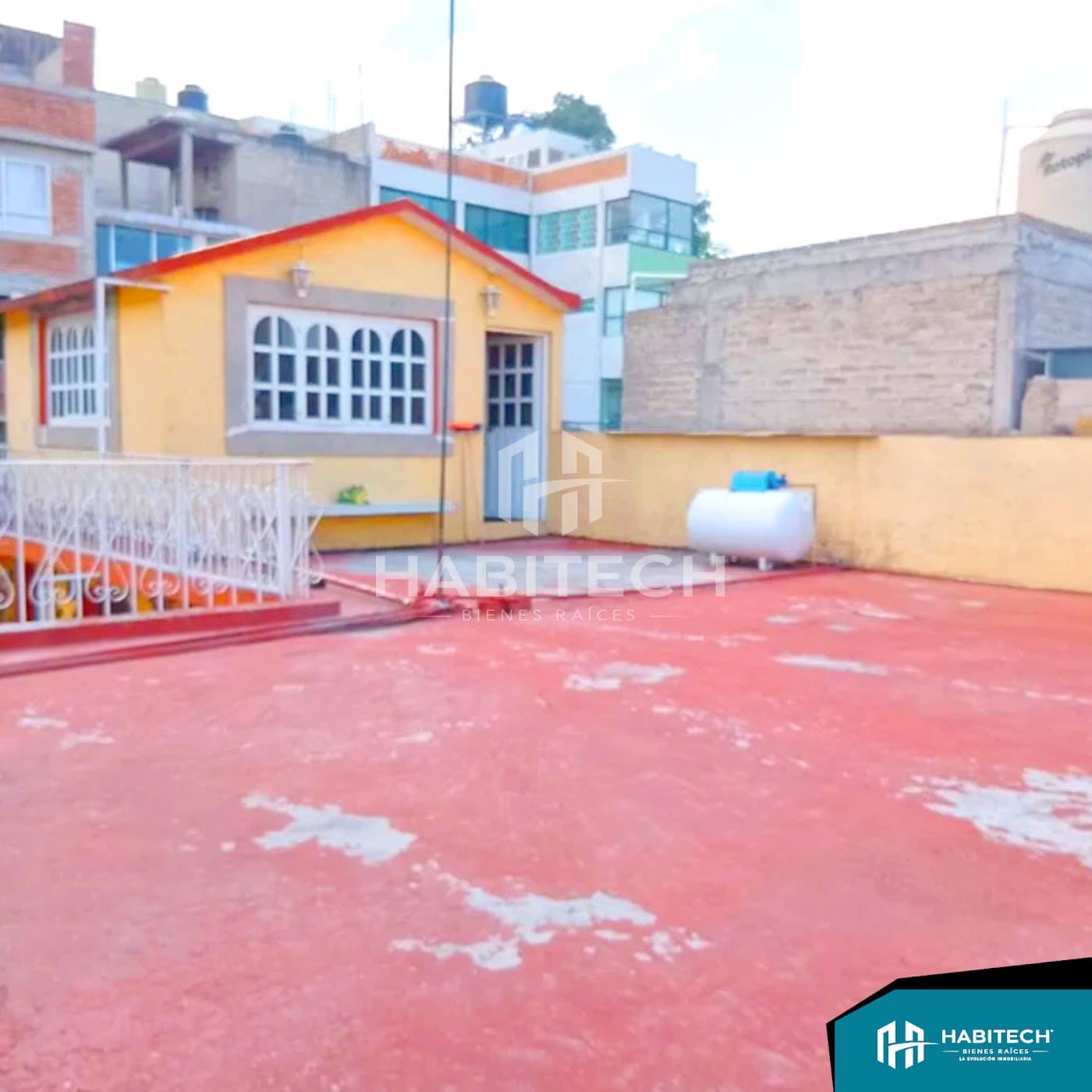 Casa con 3 viviendas independientes en Miguel Hidalgo 16