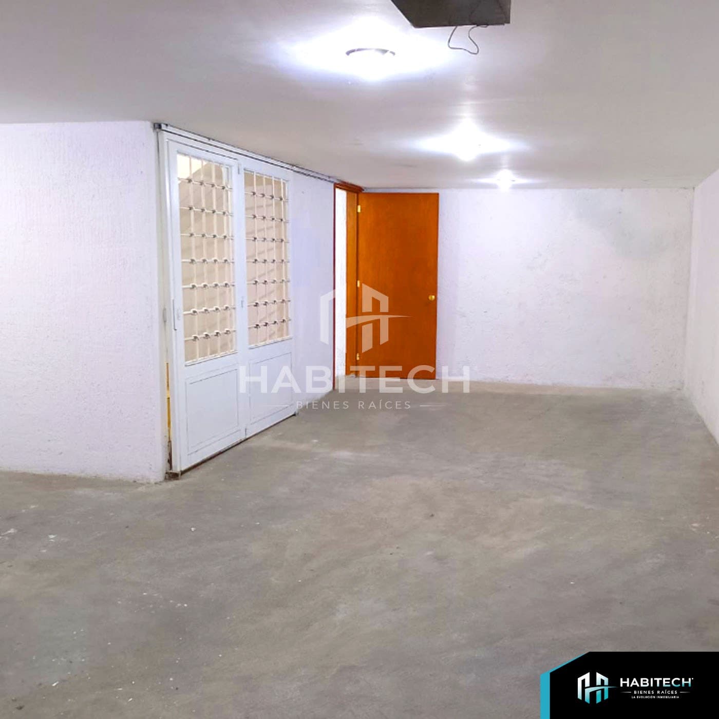 Casa de 3 niveles con jardín y roof garden en Chimilli 17