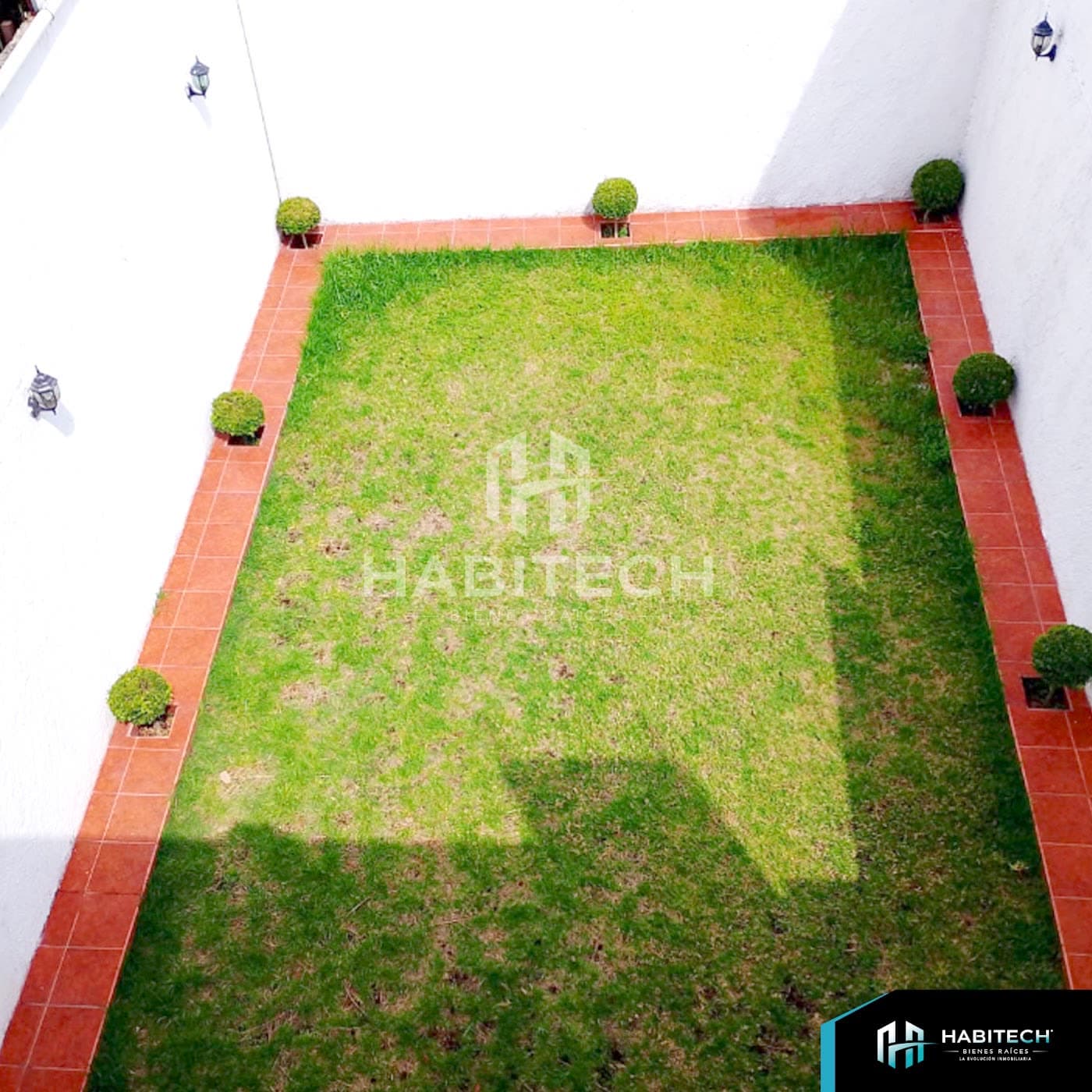 Casa de 3 niveles con jardín y roof garden en Chimilli 20