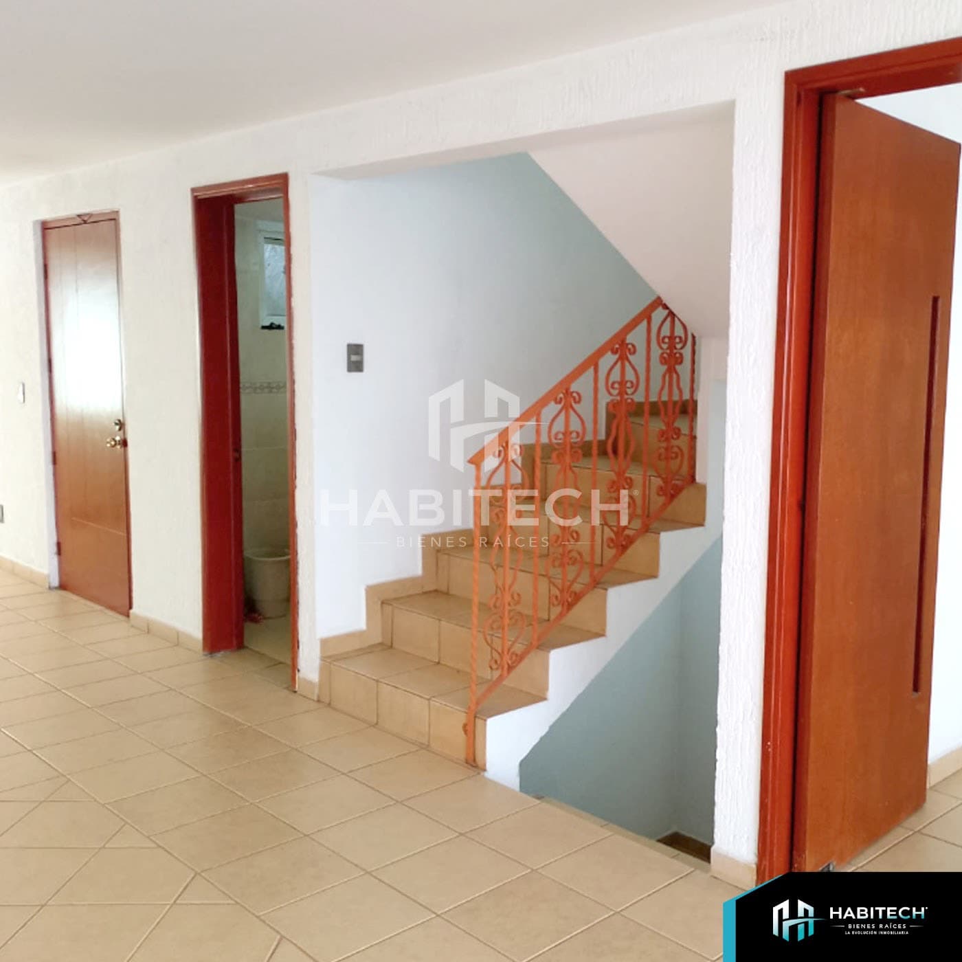 Casa de 3 niveles con jardín y roof garden en Chimilli 4