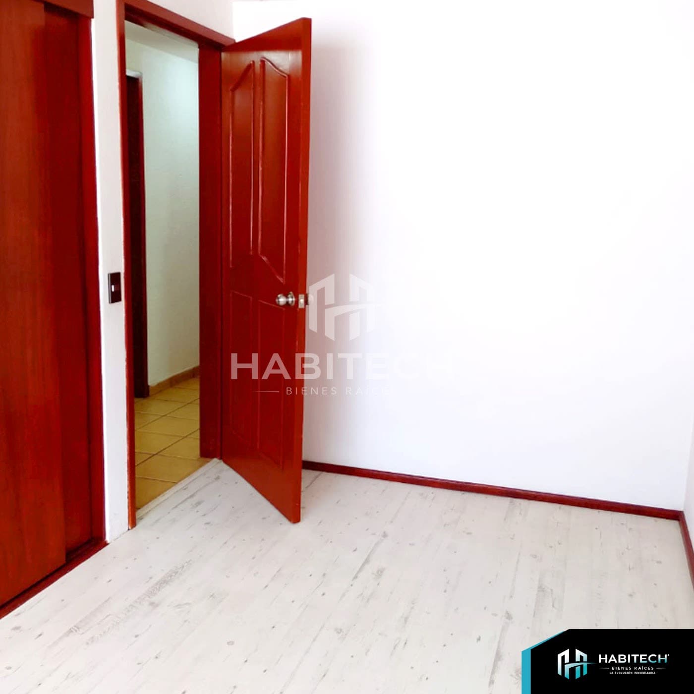 Casa de 3 niveles con jardín y roof garden en Chimilli 8